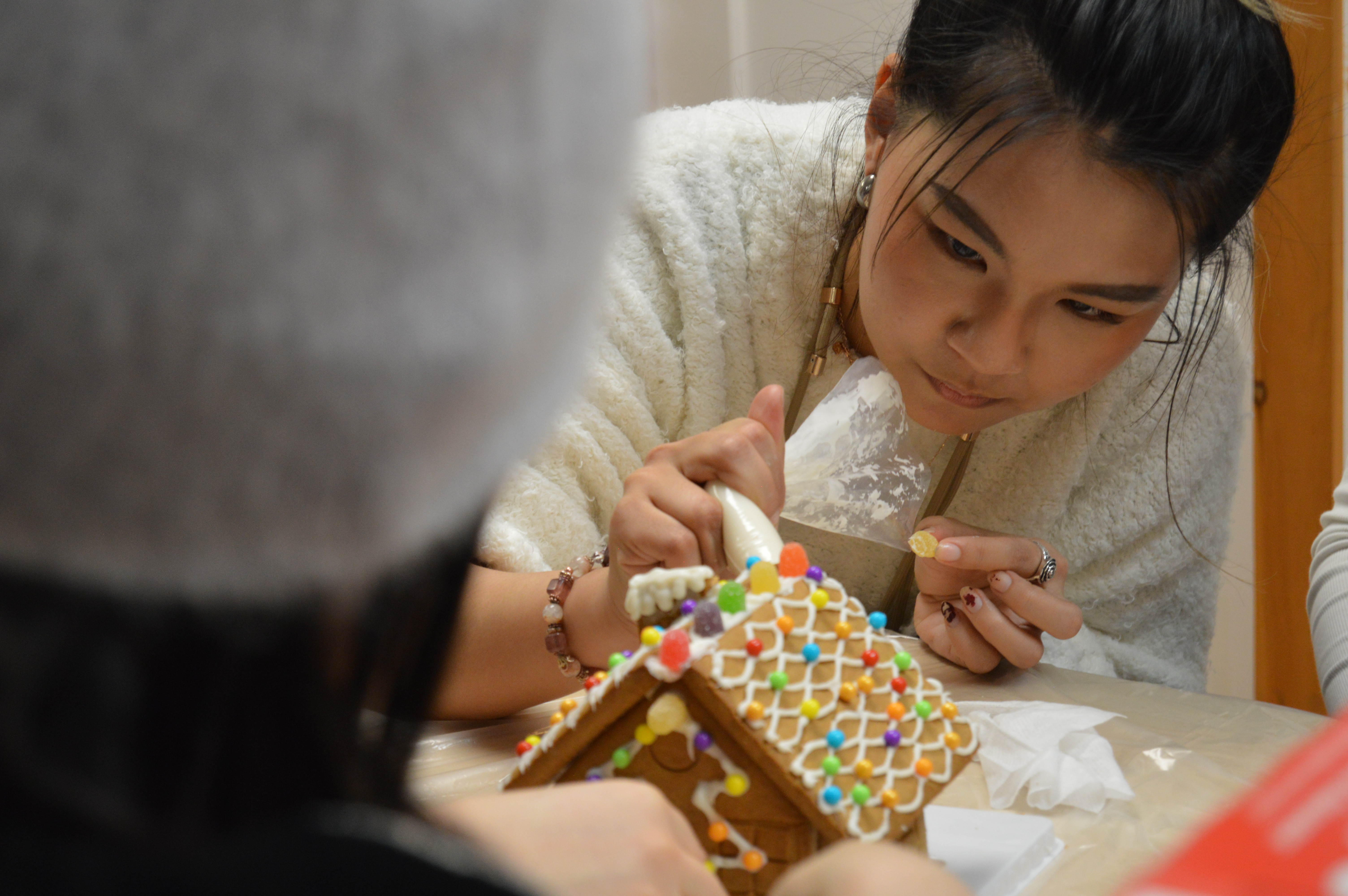 Gingerbread House Decorating Event